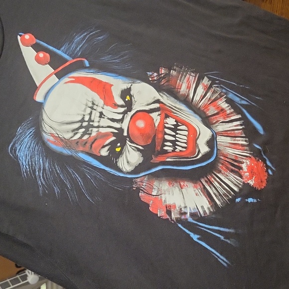 19 • Spirit Halloween • 3XL - Picture 4 of 7